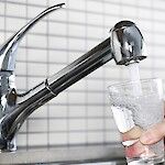 Puolitoista litraa vettä päivässä vähentää virtsarakkotulehduksen toistumista