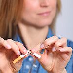 Tupakoinnin lopettaminen pidentää naisten elinikää