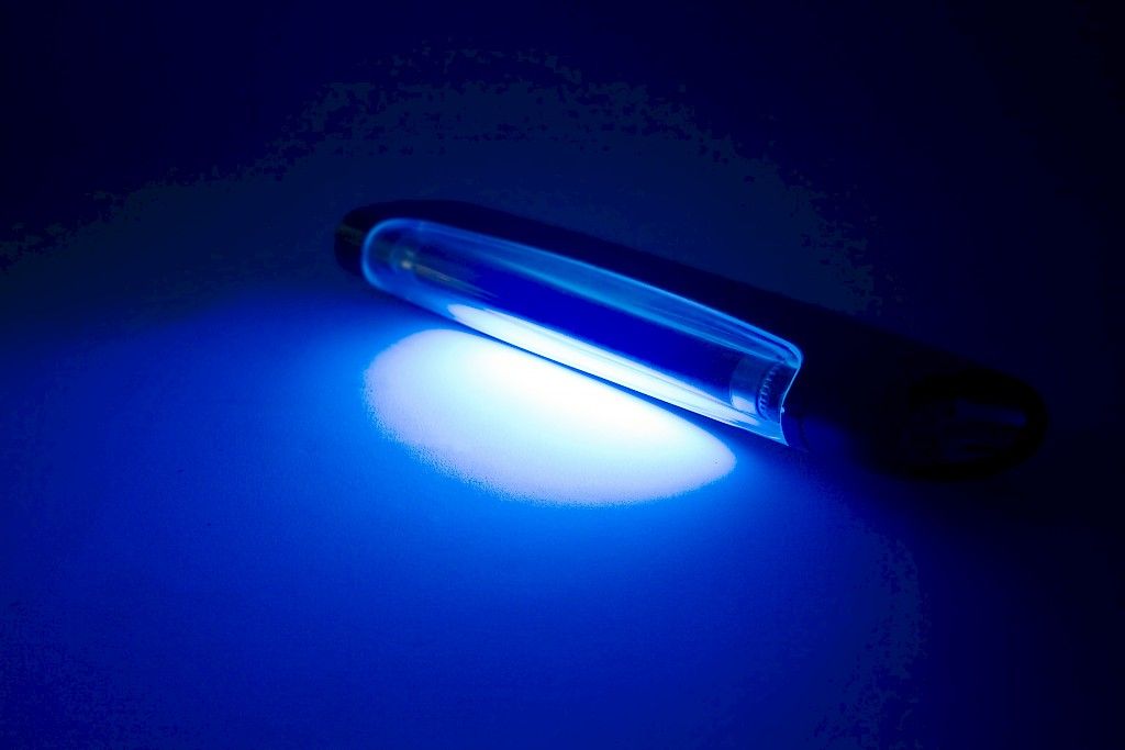 UV-valosta apua  seksuaalirikosten tutkimukseen