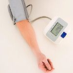 Kotona mitattu verenpaine kuvaa valtimotaudin riskiä paremmin kuin vastaanotolla mitattu