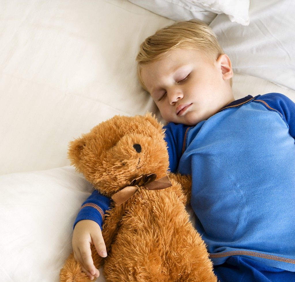 Nukkumaanmenoajat vaikuttavat lapsen oppimiskykyyn
