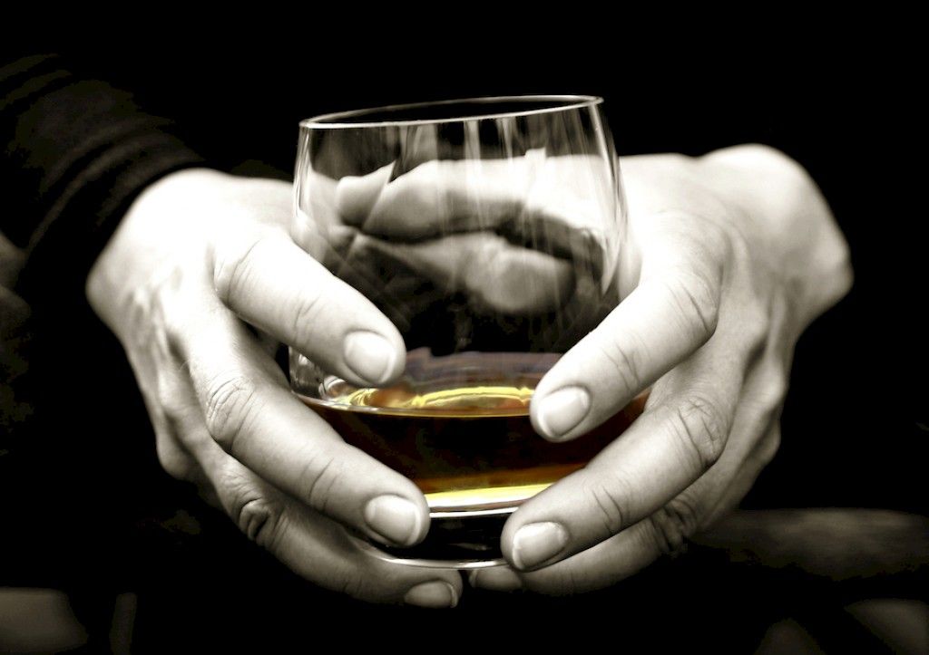 Alkoholin kulutuksen kasvu lisää maksasairauksien riskiä
