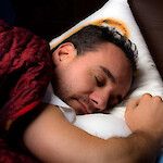 Unettomuus lihottaa ja lihavuus aiheuttaa unettomuutta
