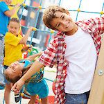 Tutkimus: Ohjattu leikkikenttä kannustaa lasta liikkumaan tehokkaammin