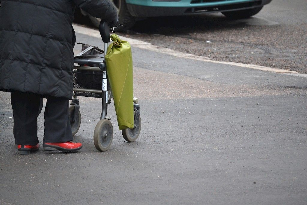 Mikä tehoaa  kaatumisten ehkäisyssä?