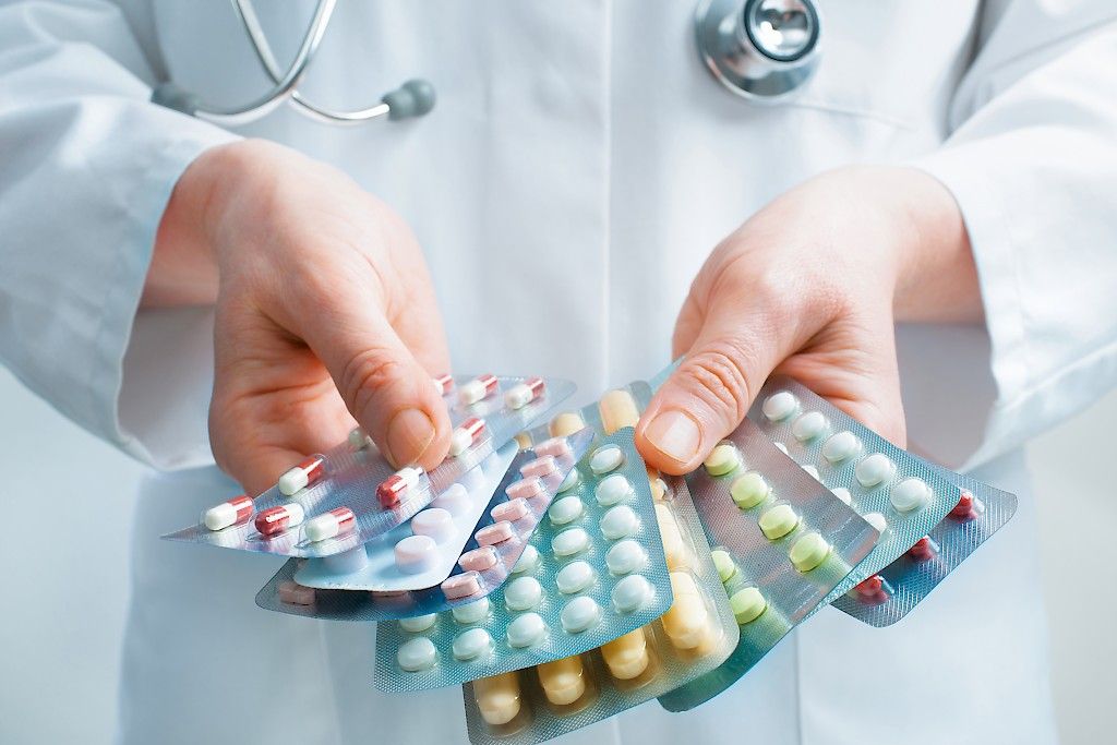 Lääkäreitä valistettiin – turhat antibioottikuurit vähenivät