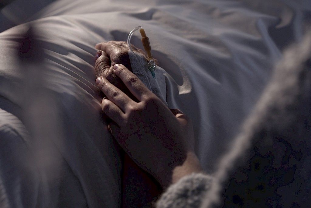 ETENE: Palliatiivista hoitoa ja saattohoitoa edistävät toimet eutanasialakia tärkeämpiä