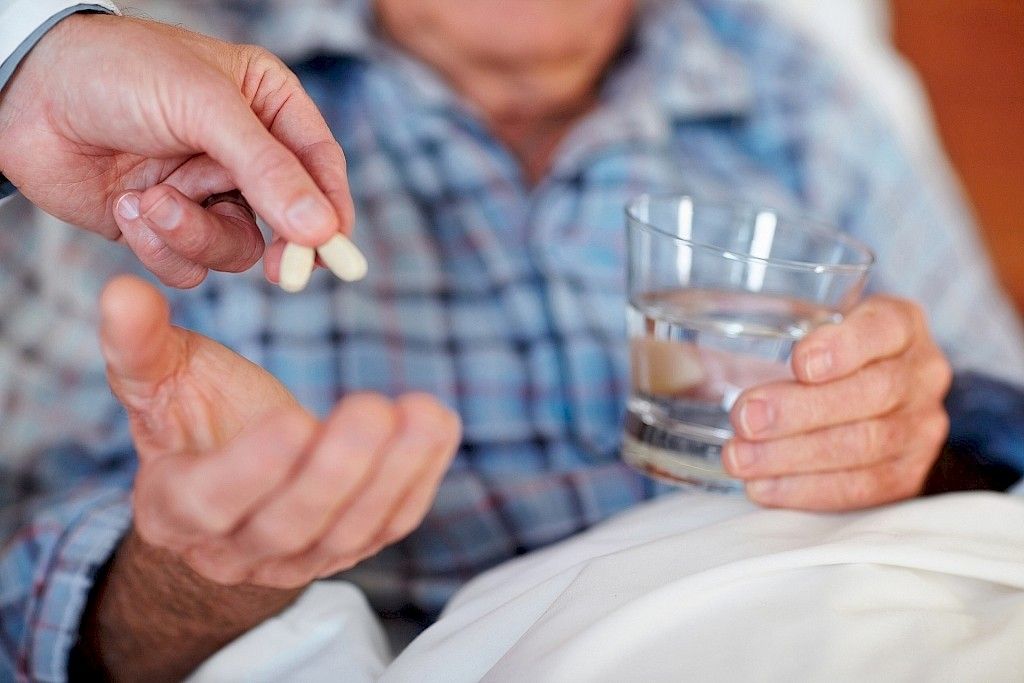 Alzheimer-potilaat verrokkihenkilöitä useammin sairaalahoitoon antibioottihoidon jälkeen