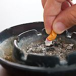 Tupakoinnin lopettamista suositellaan epidemian aikana