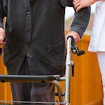 Vanhuksen kokonais­valtainen arviointi perusterveydenhuollossa vähentää kuolleisuutta