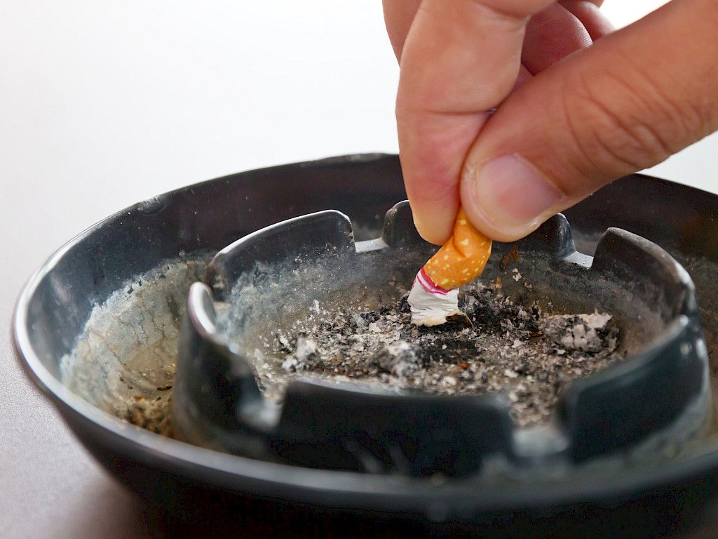 Tupakoinnin lopettavan painonnousu on pienempi paha kuin tupakoinnin jatkaminen
