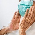 Koronarokote antaa iäkkäille hyvän suojan vakavaa tautimuotoa vastaan