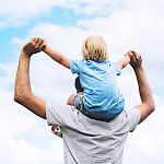 Hyvä suhde isään vahvasti yhteydessä lapsen psyykkiseen hyvinvointiin