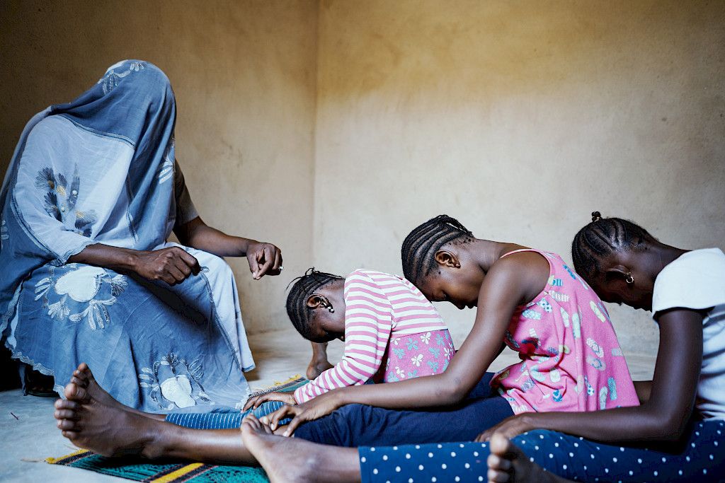 Tyttöjen sukuelinten silpominen on monissa Afrikan ja Aasian maissa ylläpidetty kulttuurinen perinne, jossa tytön ulkoisia sukuelimiä poistetaan tai vahingoitetaan.