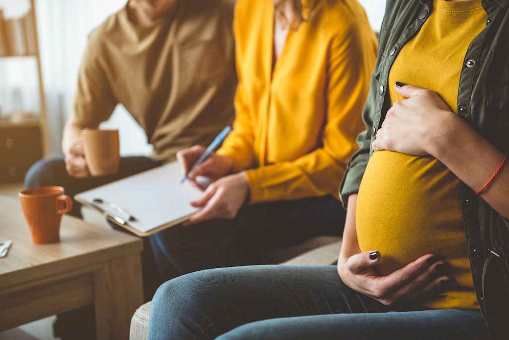 Sijaissynnyttäjille järjestelyyn liittyy kohonnut riski vaikeuksista luovuttaa lapsi aiotuille vanhemmille.