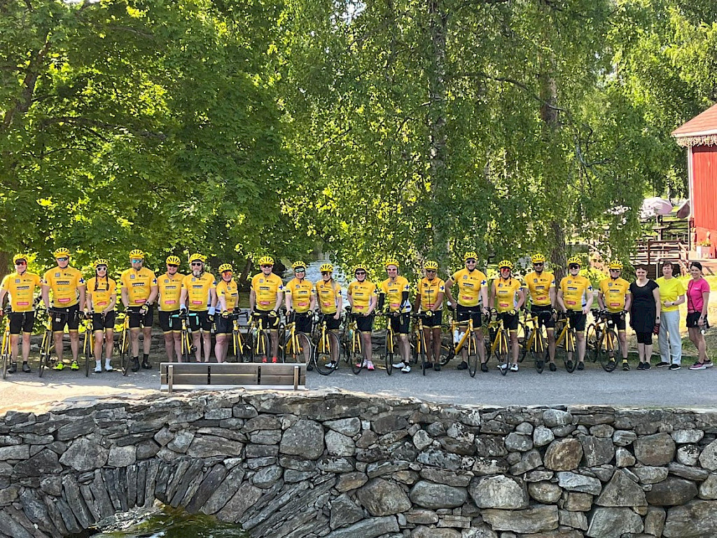 Järvi-Suomen Team Rynkeby -joukkue Enonkoskella kesäkuussa järjestetyssä kenraaliviikonlopussa.