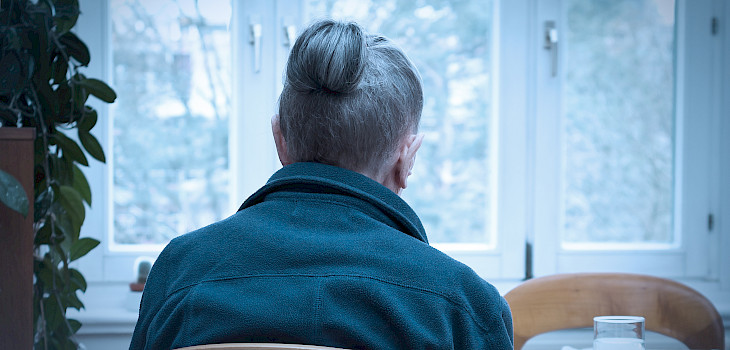 Tutkimustulos: sosiaalinen eristäytyneisyys altistaa muistisairaudelle