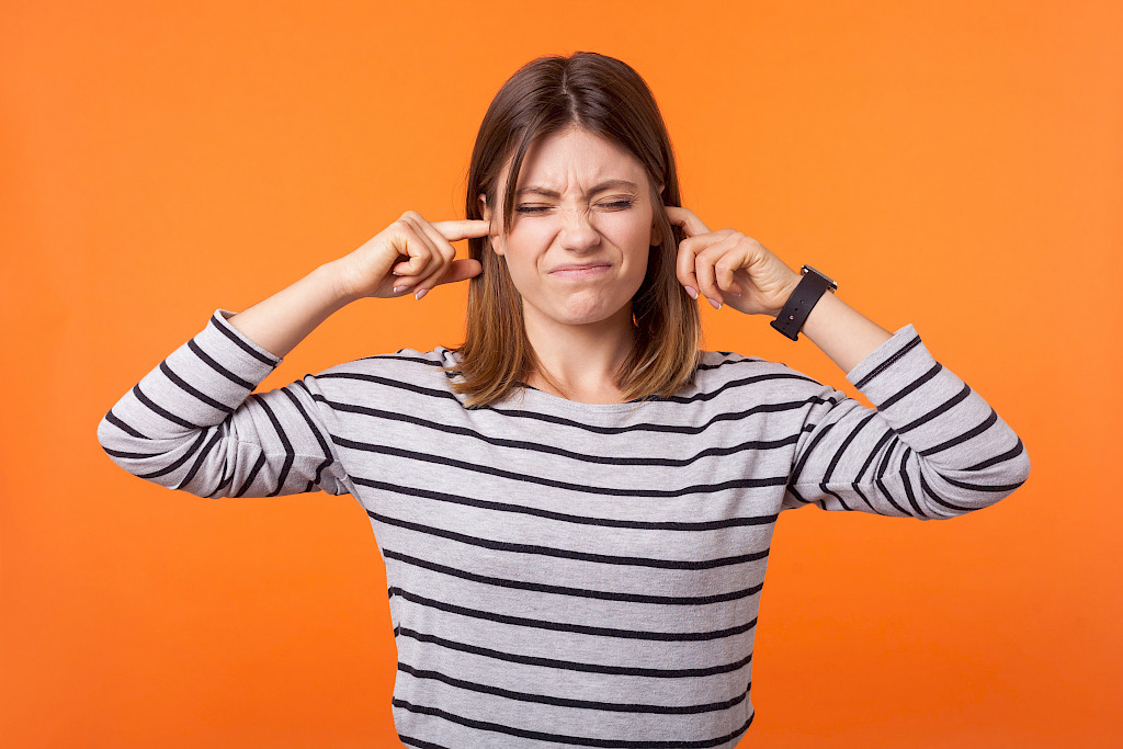 Korvan lukkiutuminen on yleensä harmiton vaiva, mutta ärsyttävä.