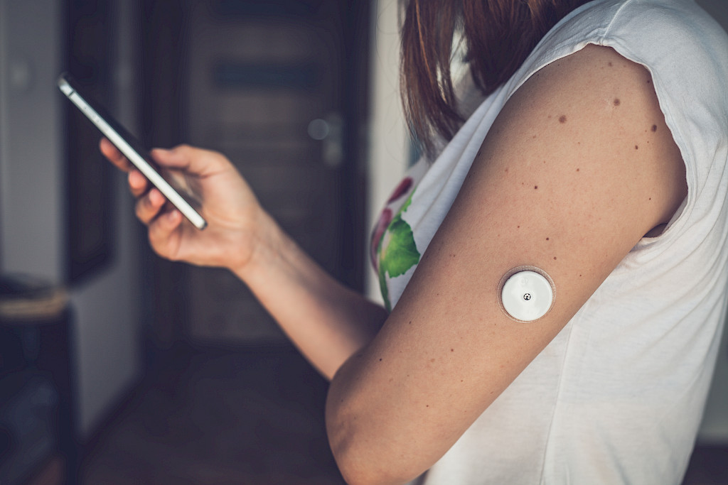 Diabeteksen hoidon tavoitteena on pitää verensokeri mahdollisimman lähellä tavoitetasoa ja ehkäistä lisäsairauksia.