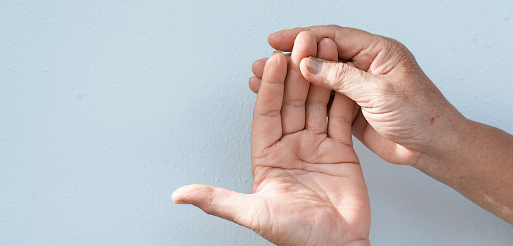 Puutuminen tai pistely raajoissa – pitääkö olla huolissaan?