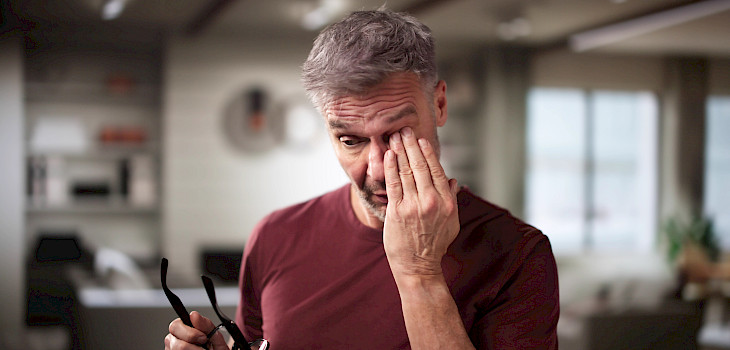 Silmät vuotavat ja kutisevat – onko kyse allergiasta?